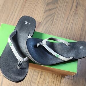 Sanuk Women's Black and Silver Sandals